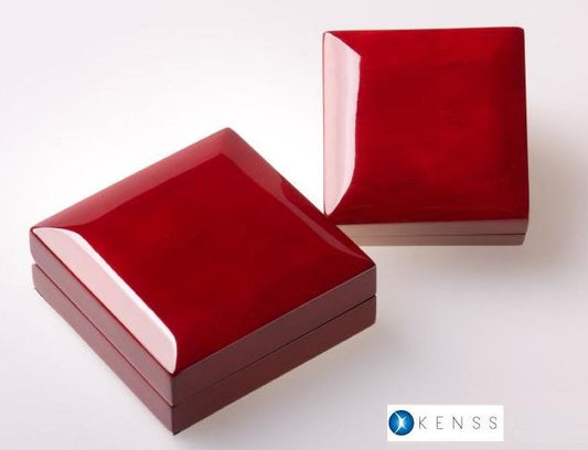 Drewniane pudełko do monety o średnicy 55 mm